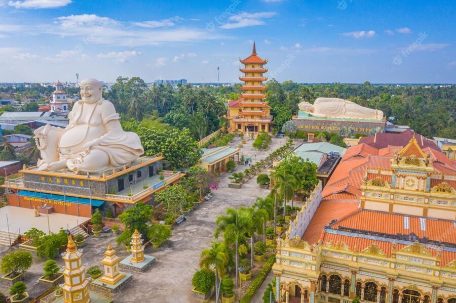 From Ho Chi Minh: Explore Mekong Delta & Vinh Trang Pagoda - On the Mekong River by boat
