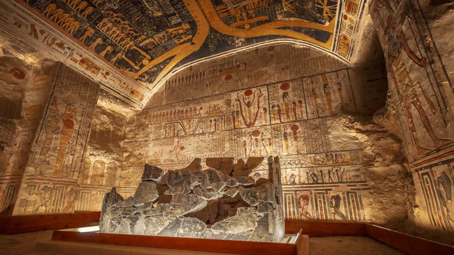 From Hurghada: Luxor Private Day Trip with Temple Tickets - Is $303 per person a fair price?