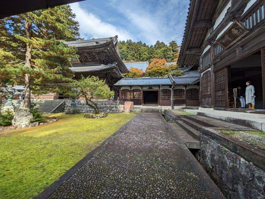 From Kanazawa: Eiheiji Buddhist Temple & Fukui Castle Town - Lunch in Fukui keeps the day flexible