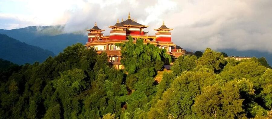 From Kathmandu: 2 Stupas and Kopan Monastery Spiritual Tour - How to prepare for a respectful visit