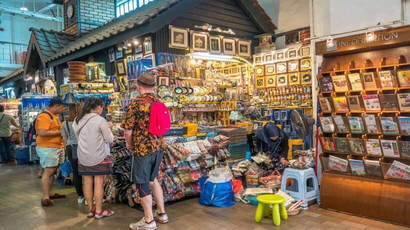 From Kuala Lumpur: Batu Caves Cultural Temple Tour - Central Market adds a final shopping stop