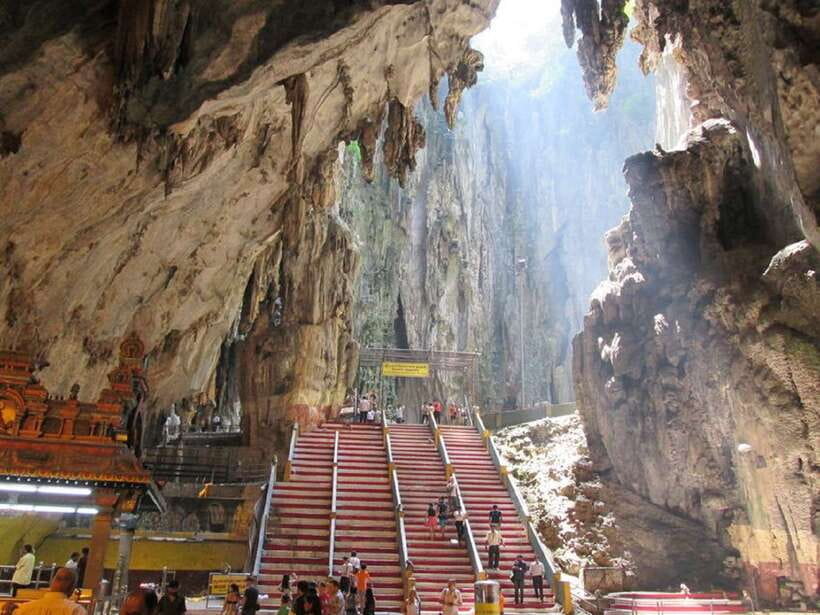 From Kuala Lumpur: Batu Caves Cultural Temple Tour - Transport, timing, and what the guide actually does