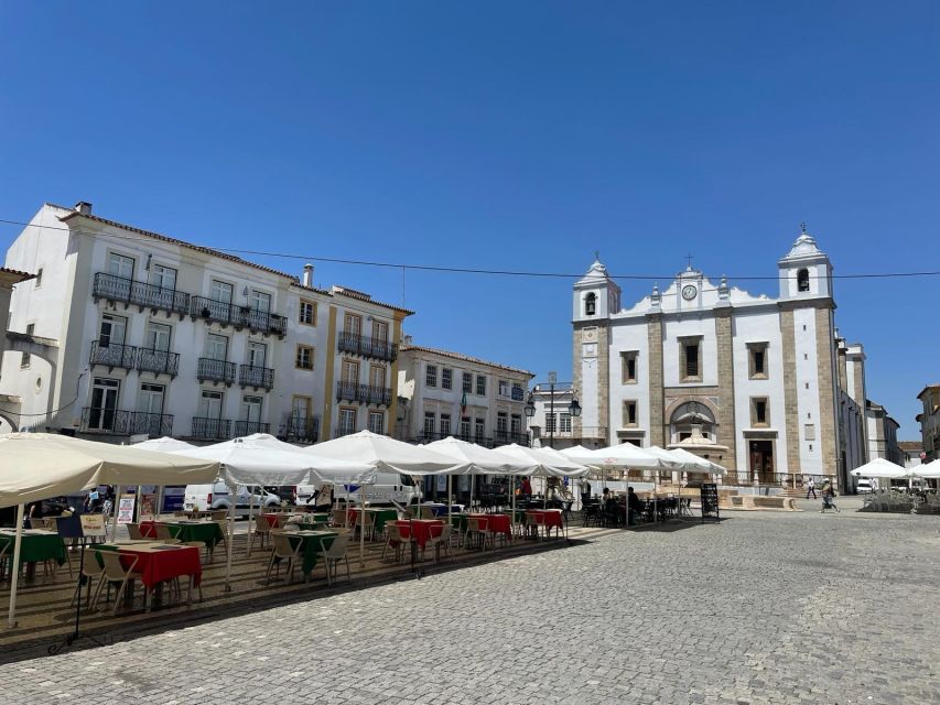 From Lisbon: Évora, Chapel of Bones, & Roman Temple Tour - Évora Cathedral and the question of heights