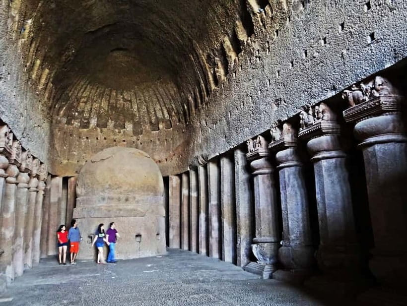 From Mumbai: Day Trip to Global Pagoda and Kanheri Caves - What the guide adds to both sites