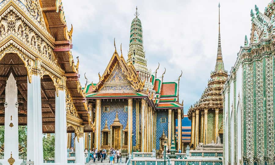 From Pattaya: Bangkok Temples Full-Day Tour - Wat Arun and the Chao Phraya crossing