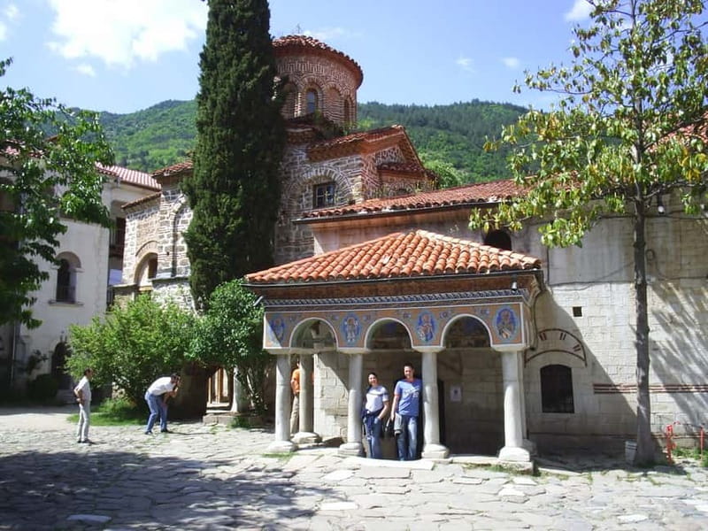 From Plovdiv: Bachkovo Monastery & Asen’s Fortress Tour - Who should book this outing?