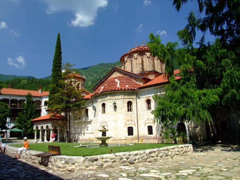 From Plovdiv: Bachkovo Monastery & Asen’s Fortress Tour - Asen’s Fortress and the Church above the valley