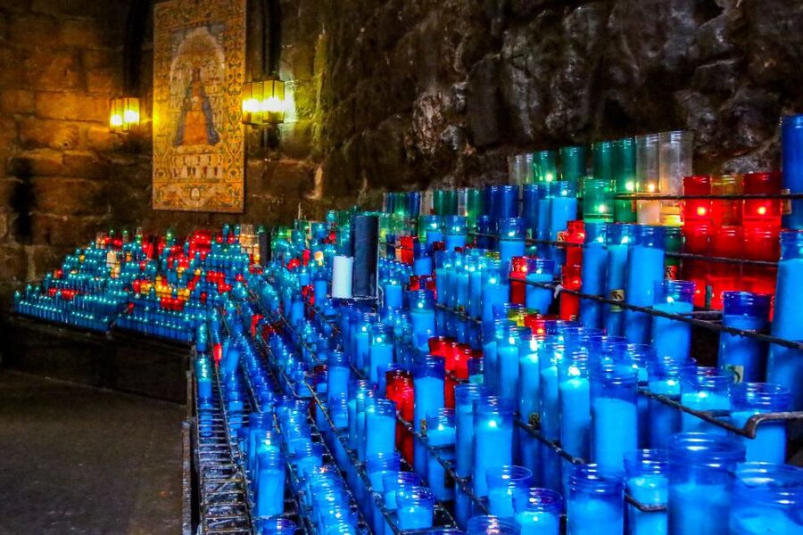 From Salou: Montserrat Monastery and Colonia Güell - How much walking should you expect?