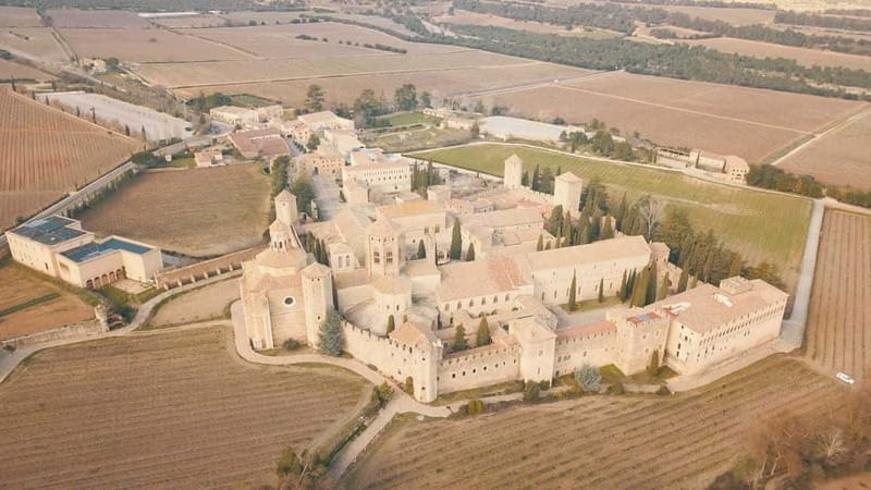 From Salou: Tour Poblet Monastery with hotel pickup - Entering the monastery and getting oriented