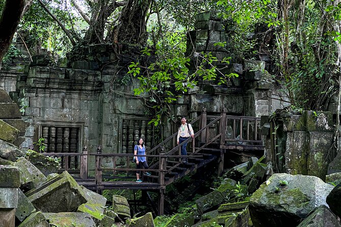 From Siem Reap: Angkor Wat and Floating Village 3-Day Trip - Kampong Phluk and the changing waters of Tonle Sap