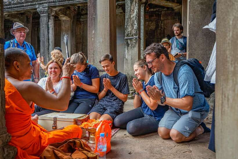 From Siem Reap: Angkor Wat Full-Day Private Tour & Sunrise - Breakfast after the first temple