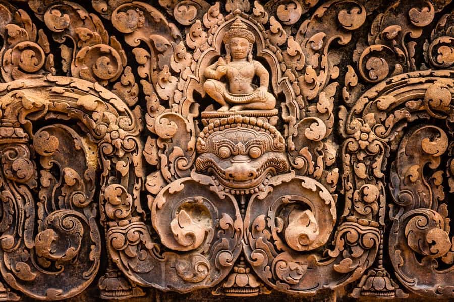 From Siem Reap: Banteay Srei Temple & Grand 5 Temple Tour - Ta Som pairs ruins with living trees
