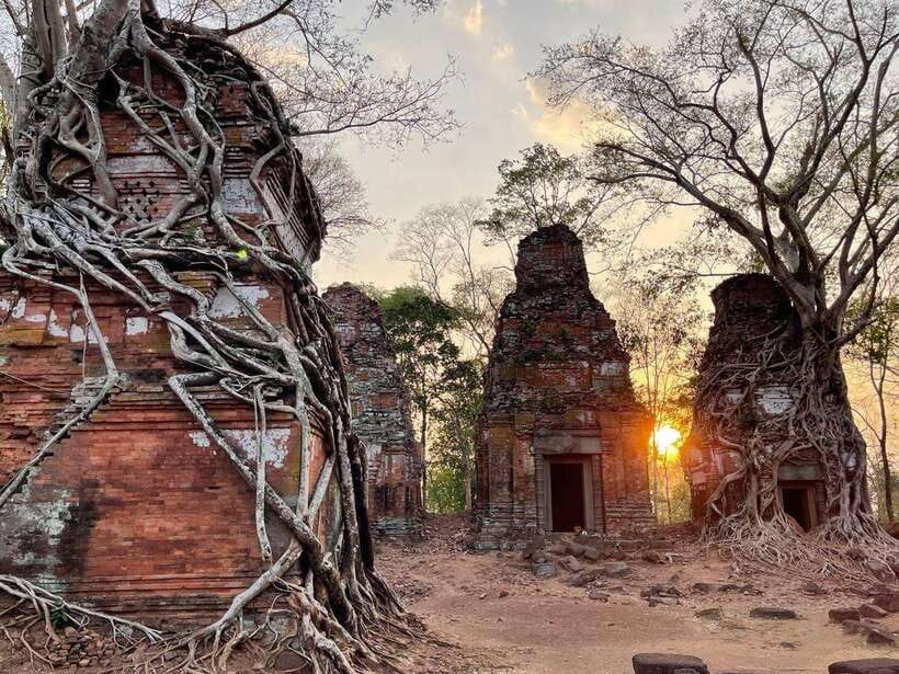 From Siem Reap: Koh Ker and Beng Mealea Temples Tour - Leaving Siem Reap for the countryside
