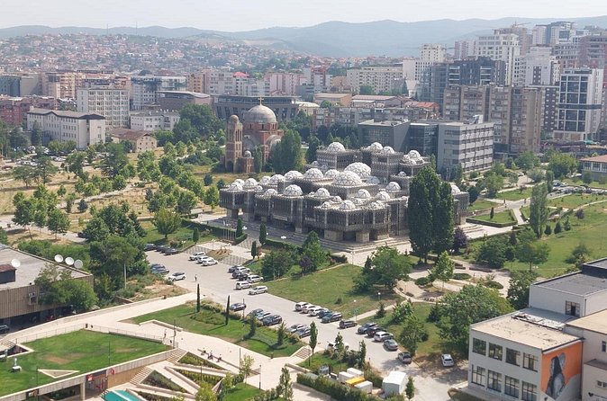 From Skopje: Kosovo in a Day – Prishtina, Monastery & Bears - Lunch, timing, and the rhythm of the day