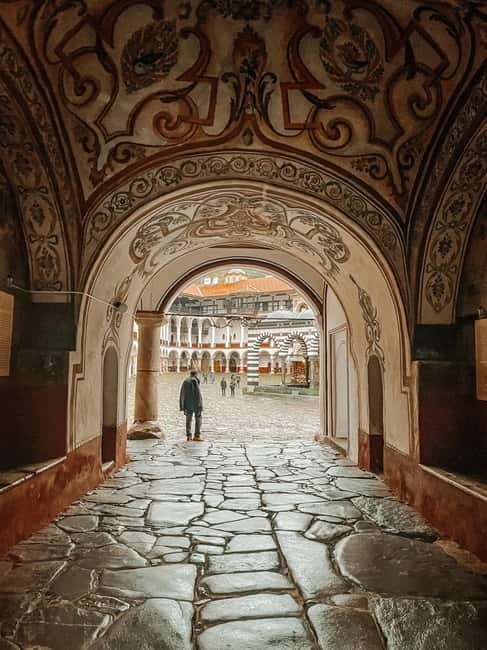 From Sofia: Rila Monastery & Melnik Day Tour - A traditional lunch break in Melnik