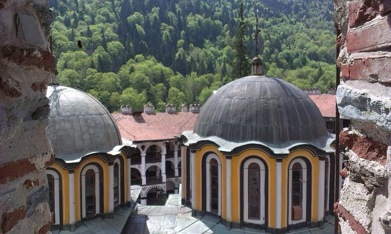 From Sofia: Rila Monastery UNESCO Site & Outdoor Mineral Spa - Mekitsi, coffee, and a little time around the monastery