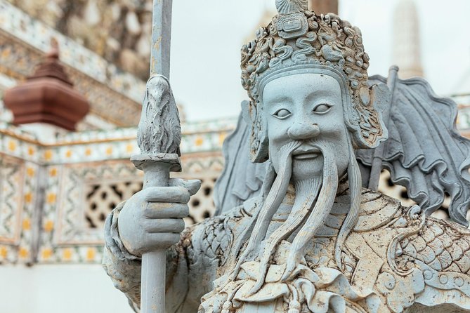 Full Day Bangkok PRIVATE City Tour With Locals - Wat Trimit & Wat Pho tickets - Wat Traimit and Bangkok’s Golden Buddha