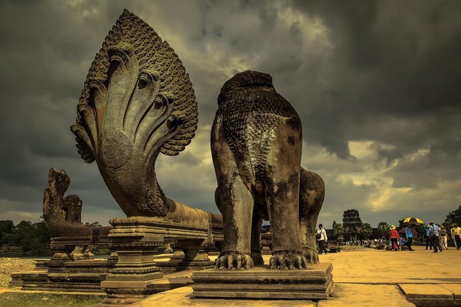 Full-Day Guided Sunset Tour of Angkor Wat - Phnom Bakheng and the sunset finish