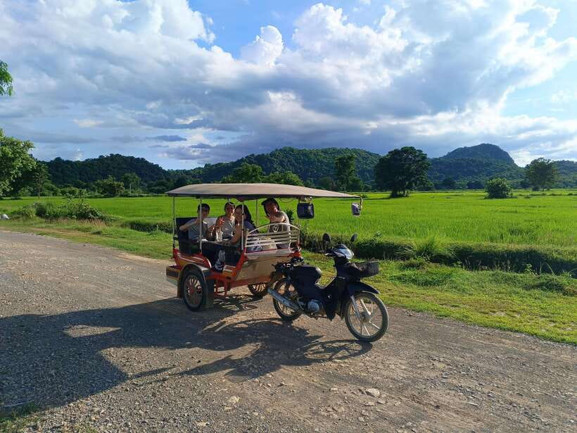 Full-day: Original bamboo train, Wat Banan, Phnom Sampov - The Bat Cave at sunset