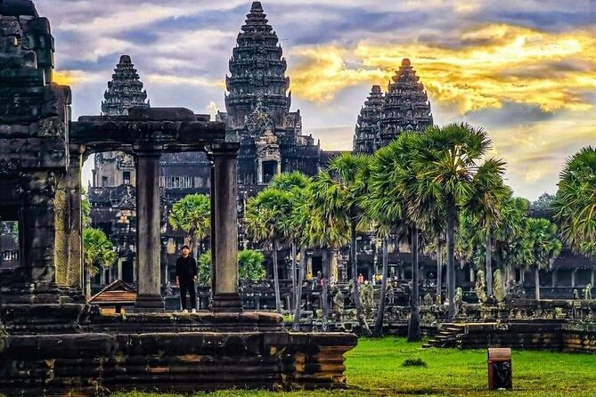 Full-Day Temples of Angkor Small Group Tour - The Terrace of Elephants and Terrace of the Leper King