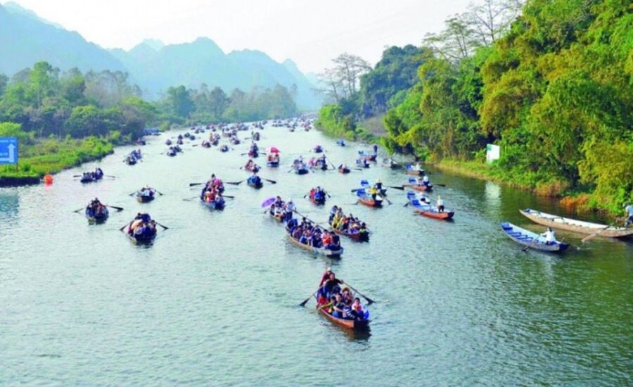 Full Day to Perfume Pagoda - Returning by boat and road