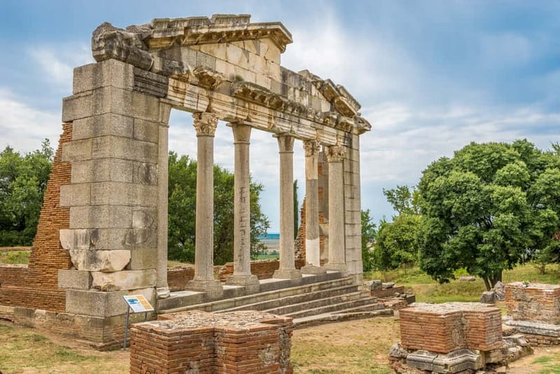 Full Day Trip to Durres, Apollonia and Ardenica Monastery - Durrës and the Roman amphitheater
