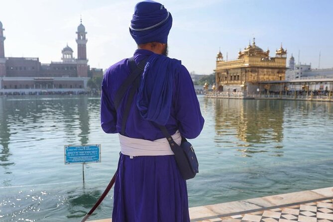Golden Temple and Jallianwala Bagh Guided Tour - The Golden Temple combines beauty with daily worship