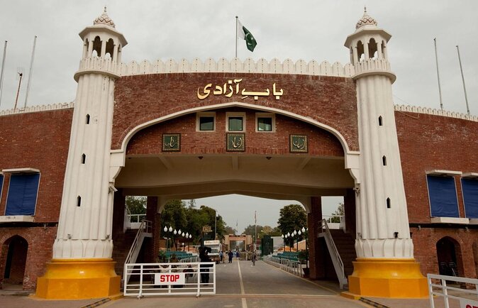 Golden Temple and Wagah Border Private Tour with Punjabi Lunch - Key points to know before booking