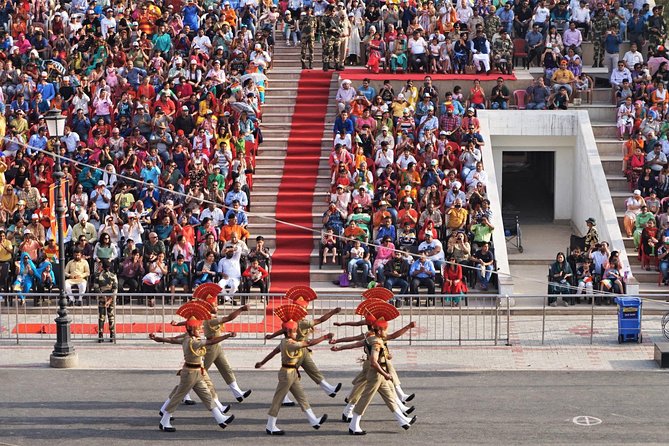 Golden Temple, Jallianwala Bagh, Partition Museum & Wagha Border - #Travellouge - Four hours at Wagah Border