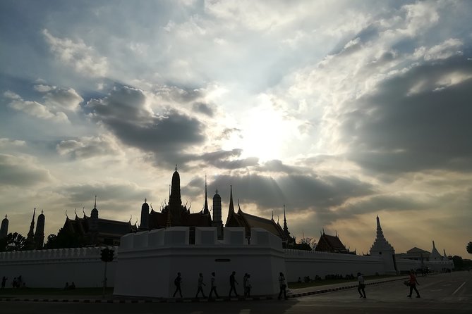 Grand Palace & Temples of Bangkok - The guide can make or break the day