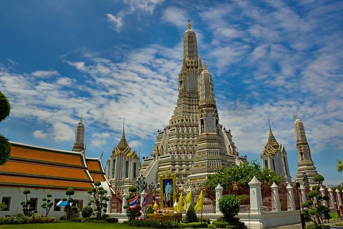 Grand Palace & Temples of Bangkok - Who should book this temple tour