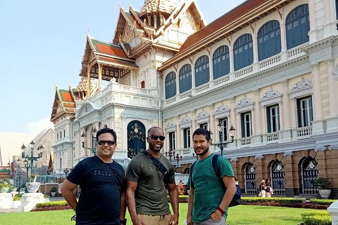 Grand Palace & Temples of Bangkok with experienced guide - Starting at the Grand Palace and Wat Phra Kaew