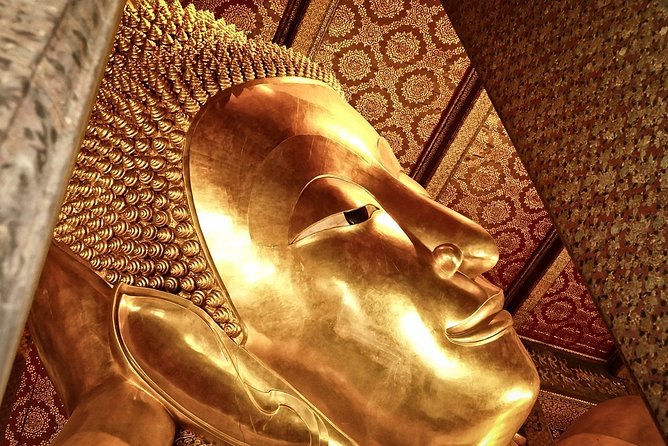 Grand Palace & Temples of Bangkok - Crossing to Wat Arun by the river