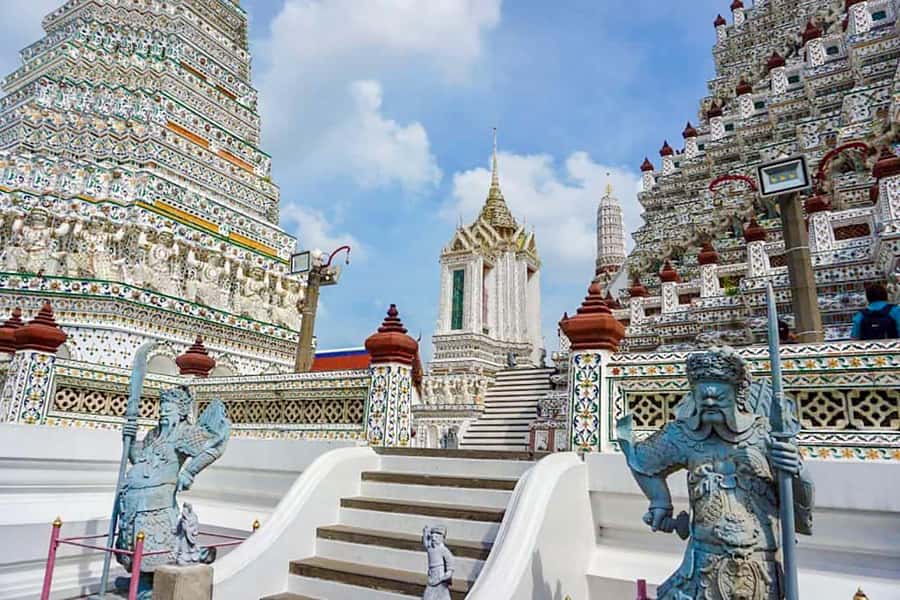 Grand Palace, Wat Pho, and Wat Arun: Guided Tour in Spanish - Timing, clothing, and comfort