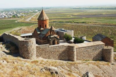 Guided tour: Khor Virap, Noravank Monastery, Areni, Jermuk