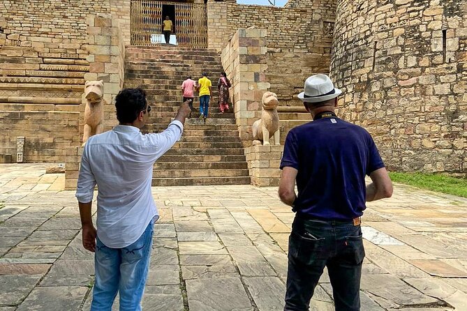 Guided tour of Bateshwar Temples Morena - Food, water, walking, and weather