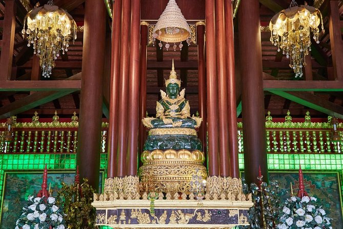 Guided Tour of Grand Palace & Emerald Buddha Temple in Bangkok - Wat Phra Kaew and the Emerald Buddha
