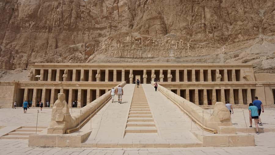 Guided tour to Temple Of Queen Hatshepsut With transfer - Three major Luxor sights on one short route