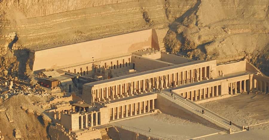 Guided tour to Temple Of Queen Hatshepsut With transfer - The Valley of the Kings in one focused hour