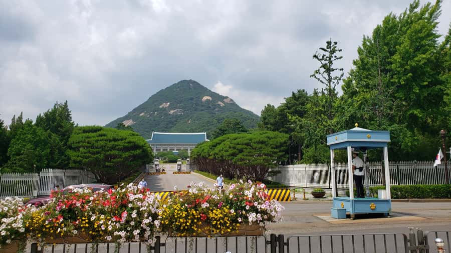 Gyeongbokgung Palace, Jogyesa Temple and Bukchon village - King Sejong and the open space of Gwanghwamun
