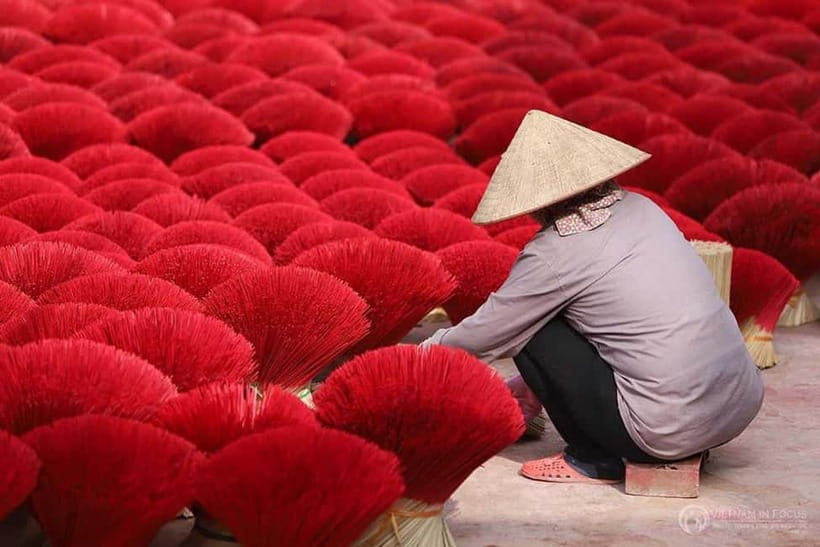 Ha Noi: Perfume pagoda or Incense Village w Guide Pick up - Should you book the Perfume Pagoda and incense village tour?