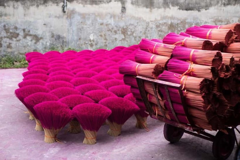 Ha Noi: Perfume pagoda or Incense Village w Guide Pick up - Lunch and the return to Thien Tru