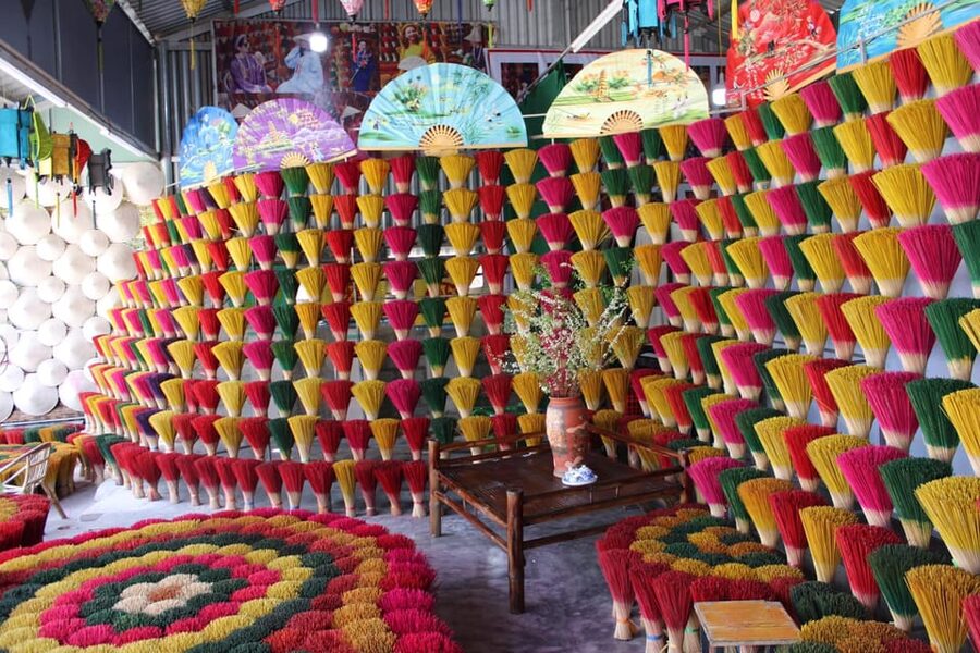 Ha Noi: Perfume pagoda or Incense Village w Guide Pick up - What the $50 price really covers