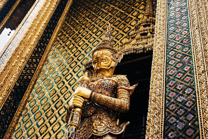 Half Day DIY Grand Palace and Emerald Buddha Temple - How the private guide changes the visit