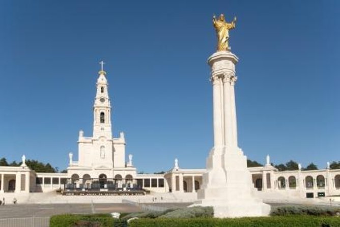 Half Day Fatima + Aldeia Pastorinhos Private Tour Departure Lisbon - Key points to know before booking