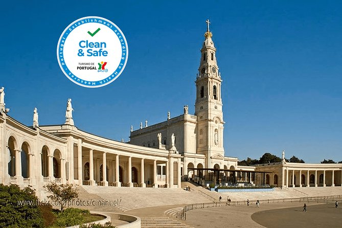 Half Day Fatima + Aldeia Pastorinhos Private Tour Departure Lisbon - Leaving Lisbon in a private vehicle
