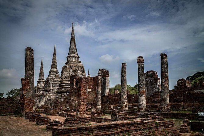 Half-Day Tour : PRIVATE Grand Palace & Temples - A change of scene in Yaowarat