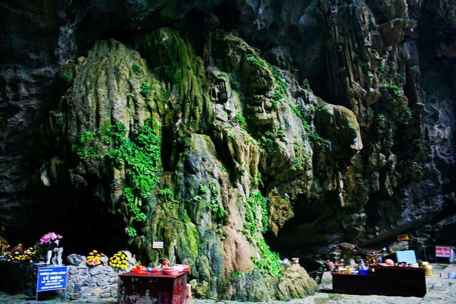 Hanoi: Full-Day Pilgrimage to Perfume Pagoda - Huong Tich Cave and its named formations