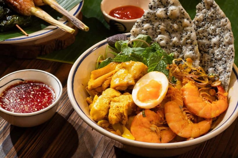 Hanoi: Full-Day Tour with Hoa Lo, Literature Temple & Guide - The full-day route from Hoan Kiem