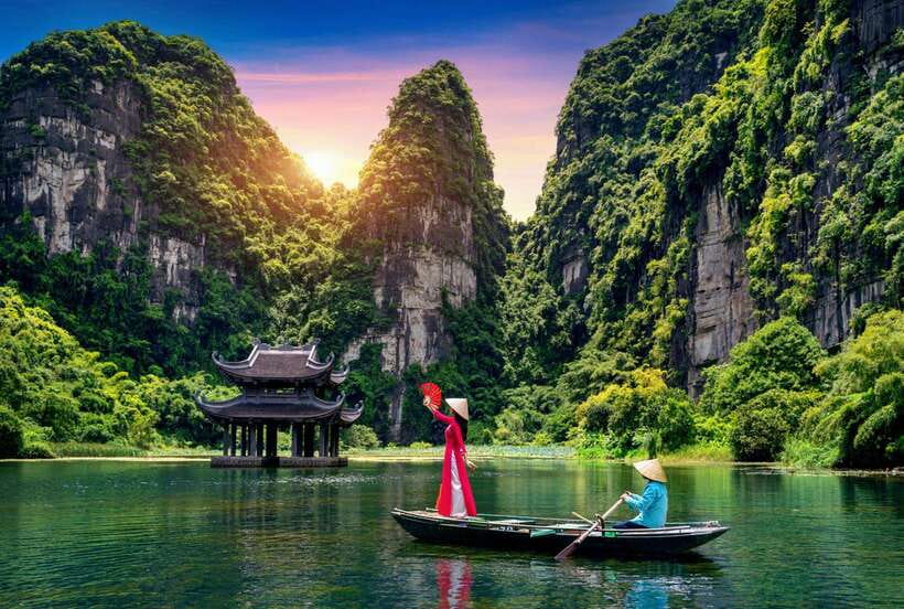 Hanoi: Ninh Binh, Trang An, Mua Cave and Bai Dinh Pagoda - Lunch in Tam Coc and a Taste of Ninh Binh